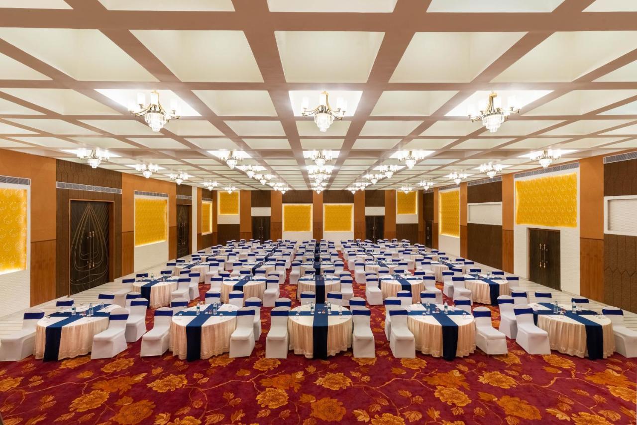 Ramee Royal Resort & Spa - Ουνταϊπούρ Εξωτερικό φωτογραφία