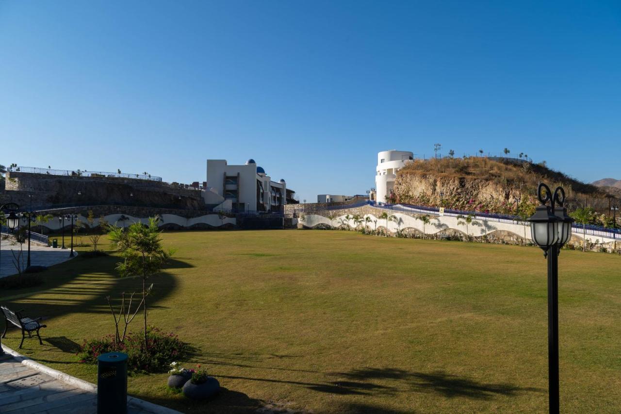 Ramee Royal Resort & Spa - Ουνταϊπούρ Εξωτερικό φωτογραφία