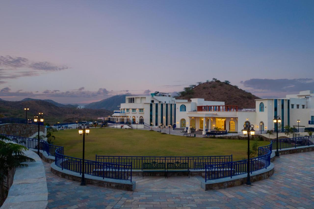 Ramee Royal Resort & Spa - Ουνταϊπούρ Εξωτερικό φωτογραφία