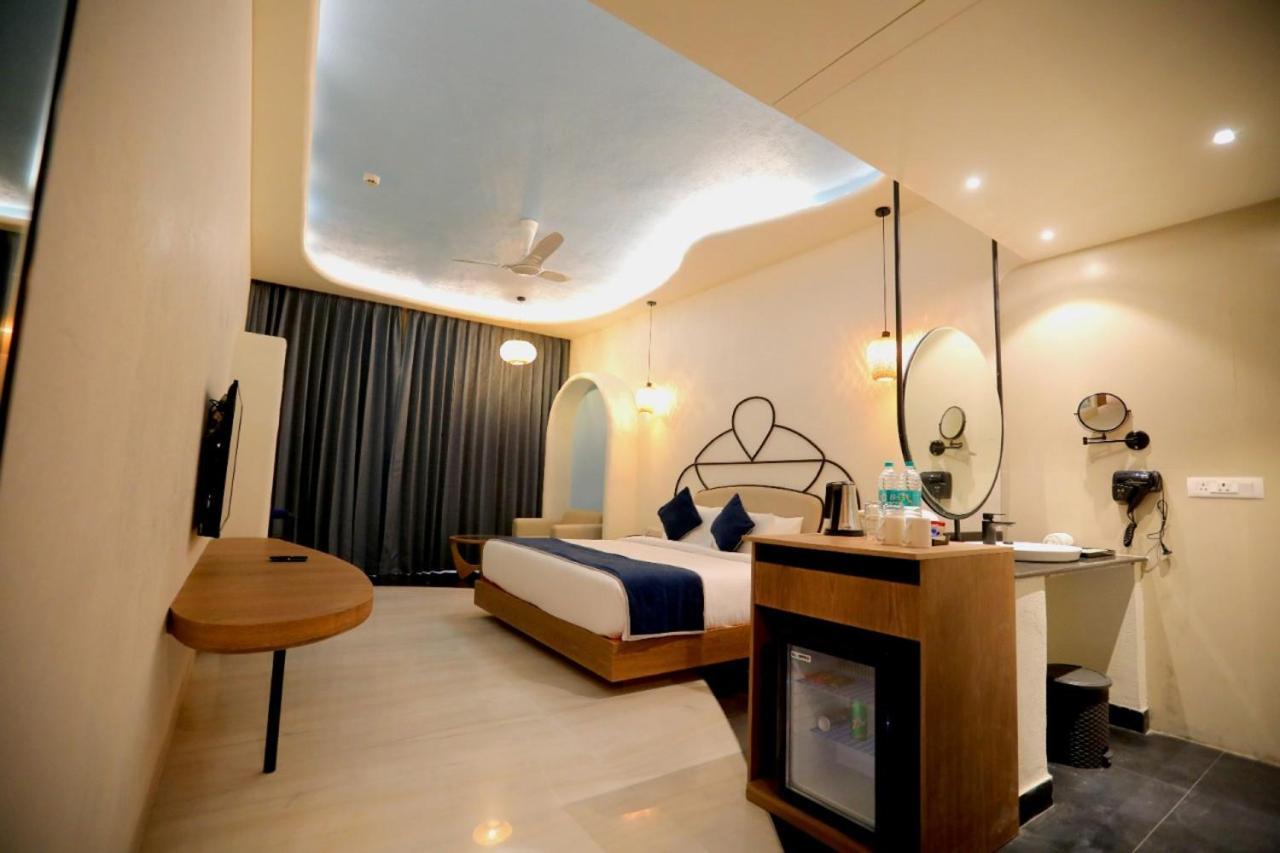 Ramee Royal Resort & Spa - Ουνταϊπούρ Εξωτερικό φωτογραφία