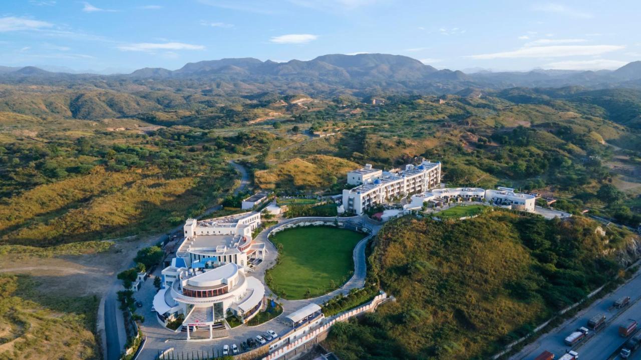 Ramee Royal Resort & Spa - Ουνταϊπούρ Εξωτερικό φωτογραφία