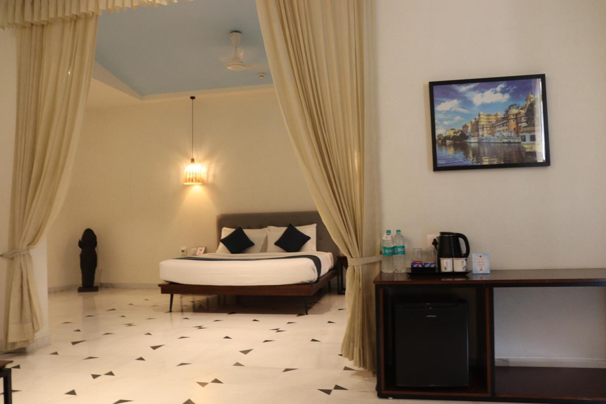 Ramee Royal Resort & Spa - Ουνταϊπούρ Εξωτερικό φωτογραφία