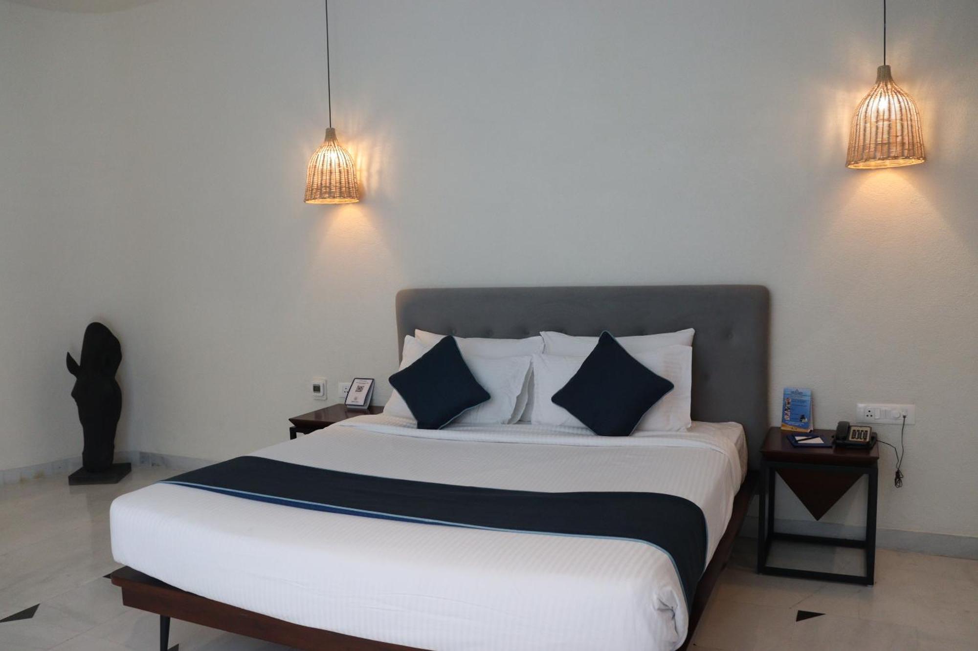 Ramee Royal Resort & Spa - Ουνταϊπούρ Εξωτερικό φωτογραφία