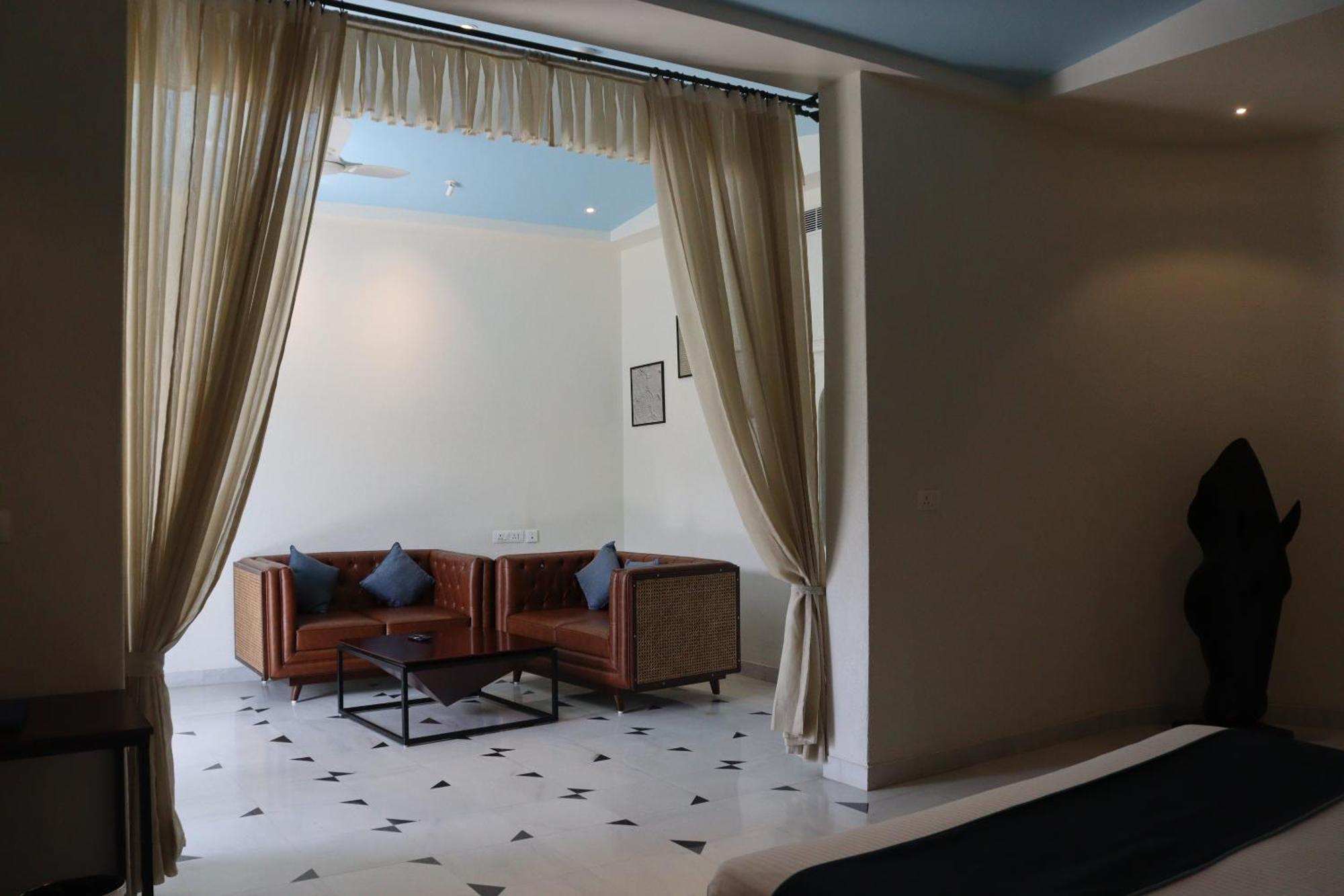 Ramee Royal Resort & Spa - Ουνταϊπούρ Εξωτερικό φωτογραφία