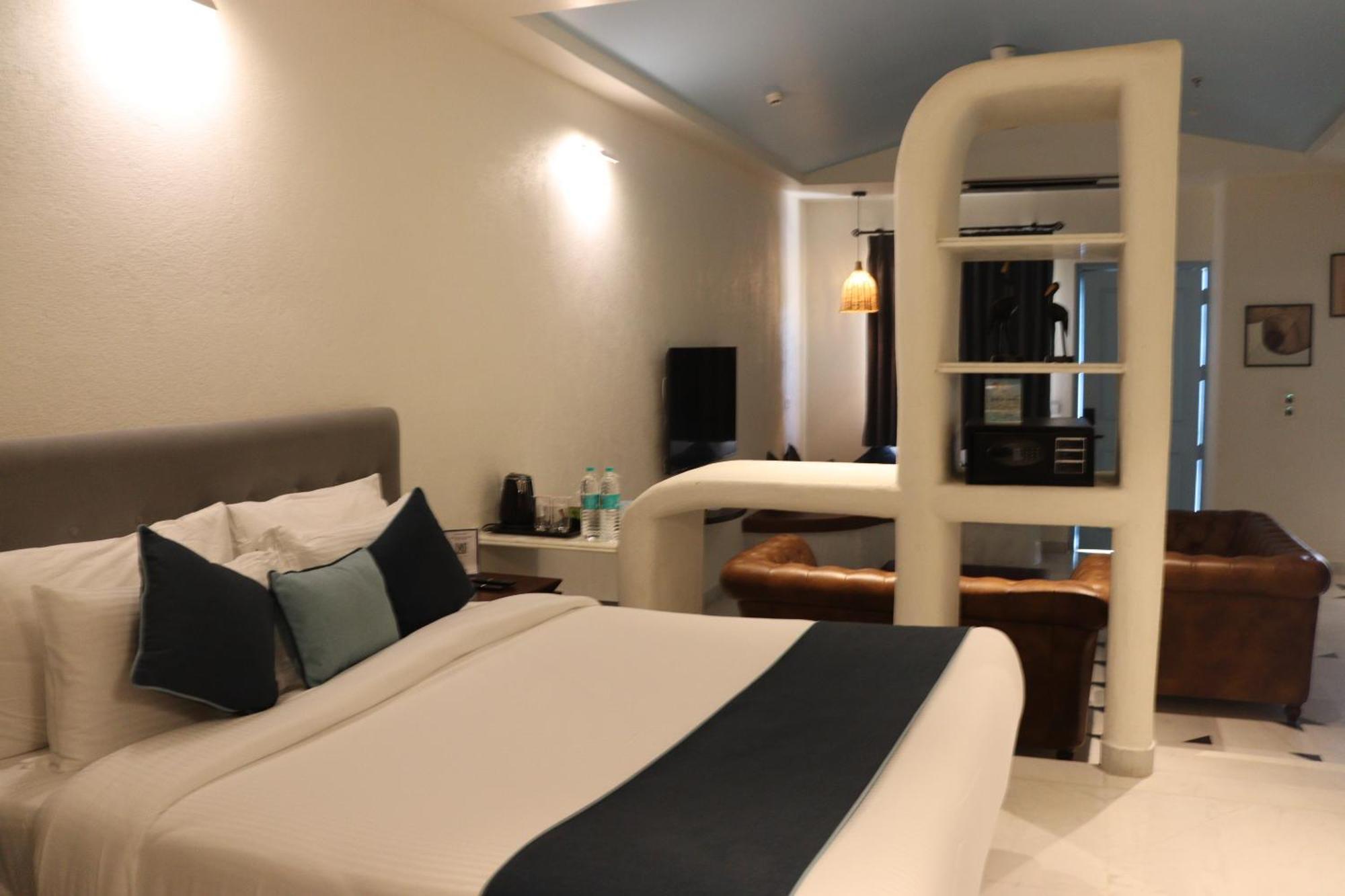 Ramee Royal Resort & Spa - Ουνταϊπούρ Εξωτερικό φωτογραφία